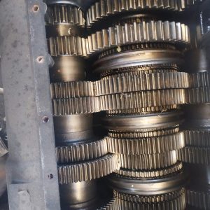 12JS160T Caja de Cambio con Sobre Marcha FAST GEAR 12JS160T con Toma Fuerza en la Cola Aplicación JAC, SHACMAN, FAW